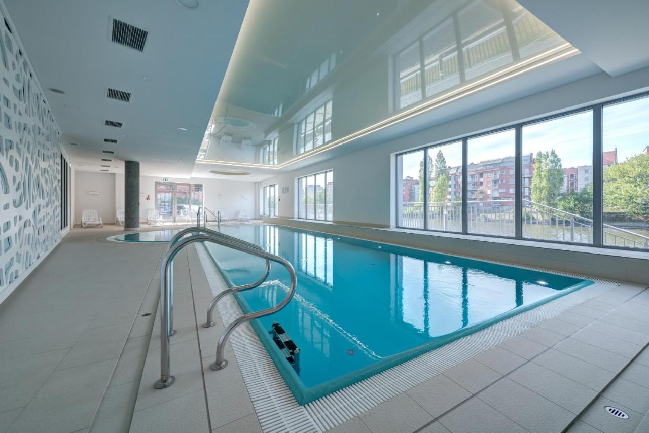 Live & Travel Apartments - Waterlane Island กดัญสก์ ภายนอก รูปภาพ