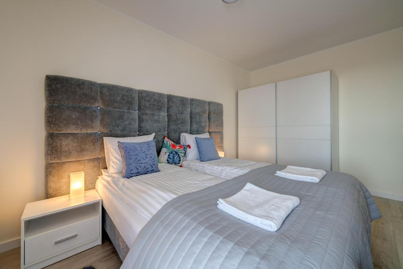Live & Travel Apartments - Waterlane Island กดัญสก์ ห้อง รูปภาพ