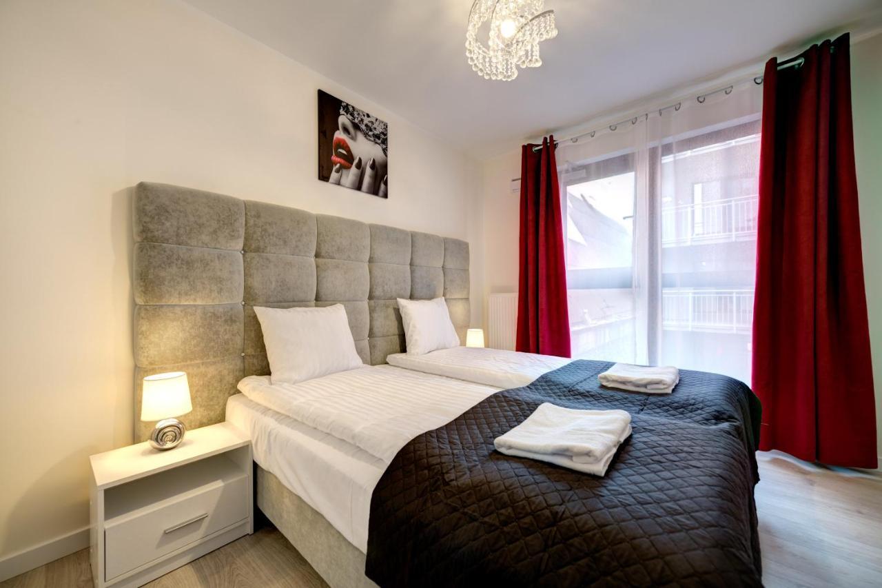 Live & Travel Apartments - Waterlane Island กดัญสก์ ห้อง รูปภาพ