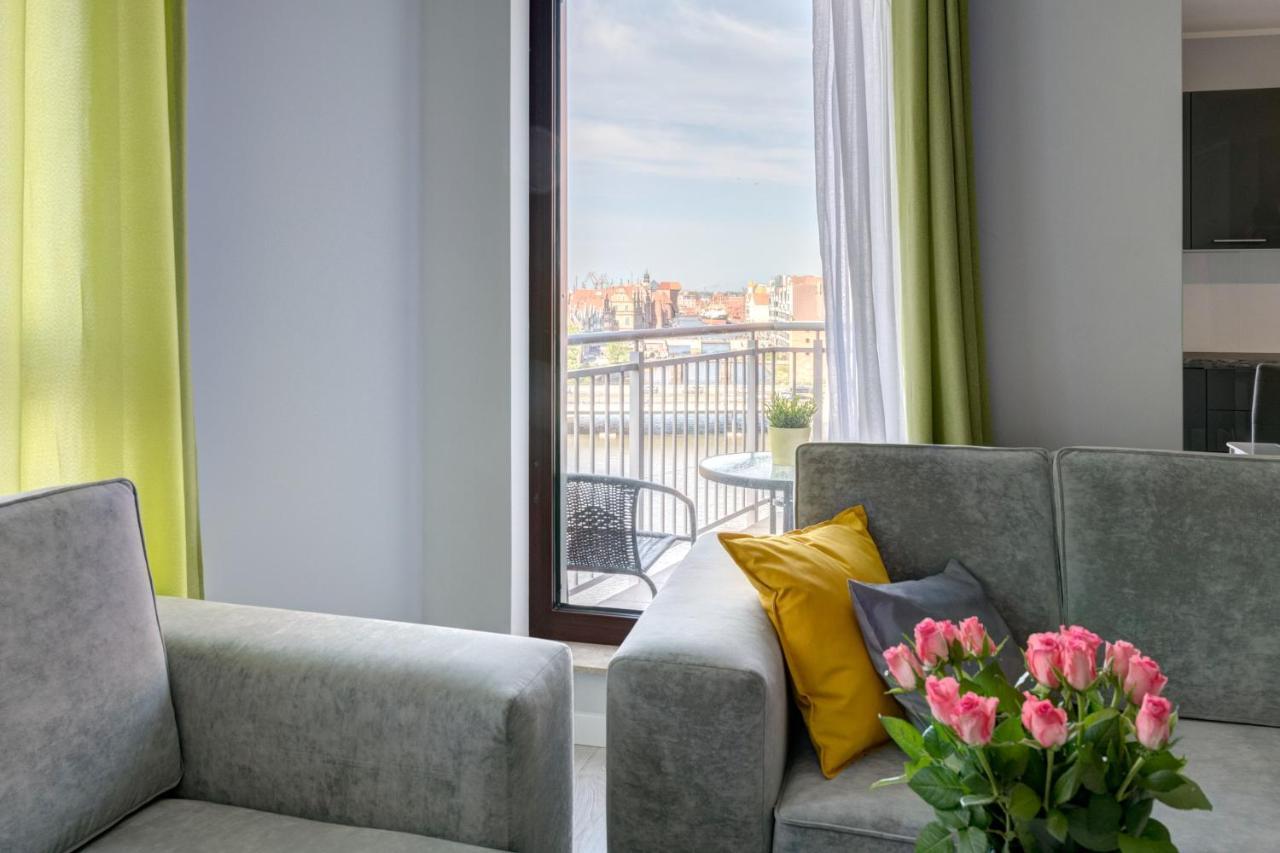 Live & Travel Apartments - Waterlane Island กดัญสก์ ภายนอก รูปภาพ